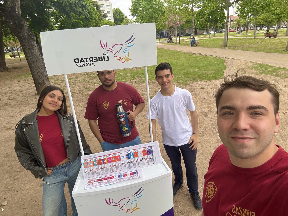 La Plata siempre bancando a <a href="/JMilei/">Javier Milei</a> 

Es el último esfuerzo, La Libertad Avanza o Argentina retrocede.