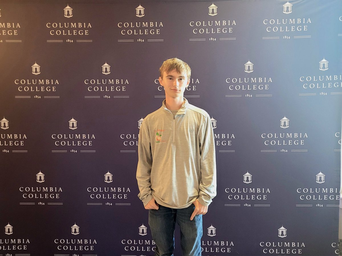 Ethan Holmes tweet media
