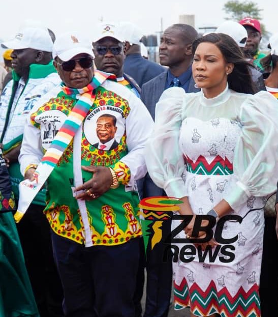 Mukanya's speech was presidential, moving , and emotional. "The liberation camps were sacrifice altars for liberation. People's homes were hiding points,  feeding points or getting your clothes sown"  Eish. You felt the words if you have ears 👂 🎈🙆‍♂️🇿🇼