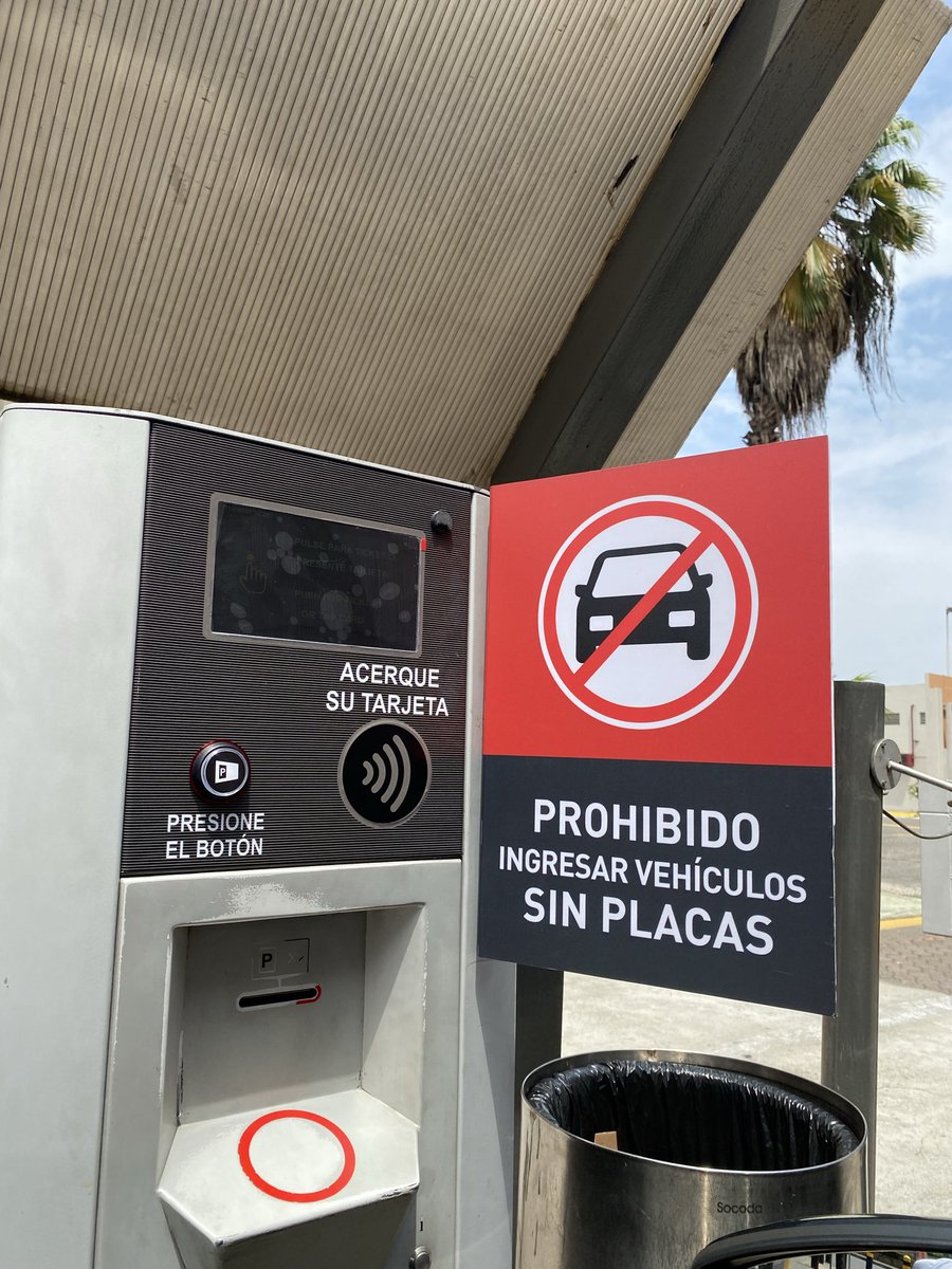 JuanYcaza1's tweet photo. Buena iniciativa del Mall del Sol, controlando en cierta medida a quienes otros deberían controlar. https://t.co/rciSBoRGUF