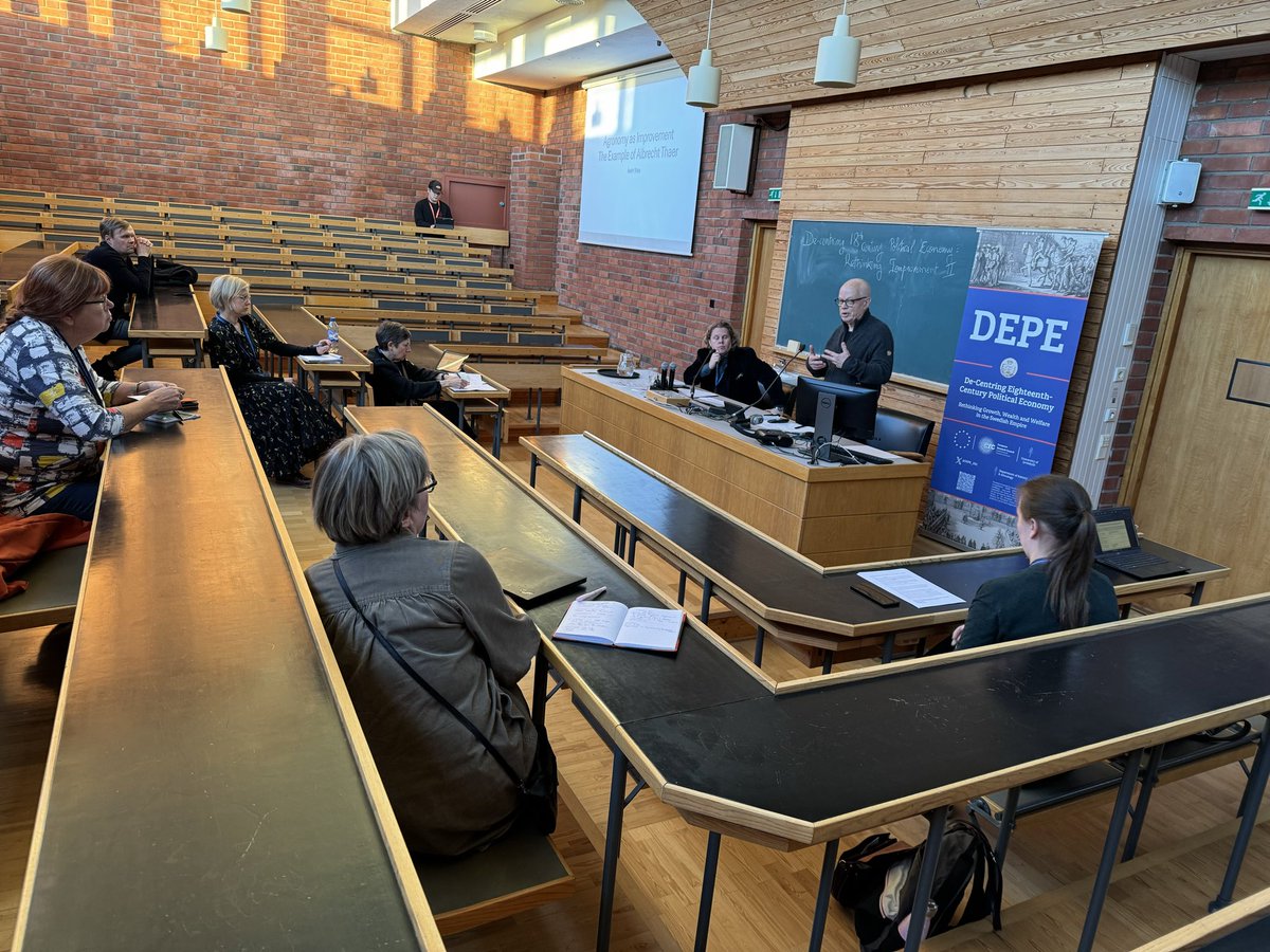 Our 2nd and final panel today on «rethinking Improvement» at the Finnish conference for history research 2025, featuring our postdocs @roydipiazza and Laura Tarkka, our senior researcher Keith Tribe, chaired by @erenokkala and with Margaret Hunt as commentator.