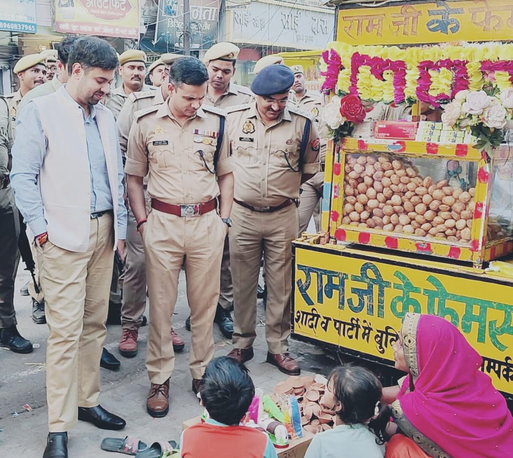 Picture of the day ❣️

#UPPolice #Love #Respect