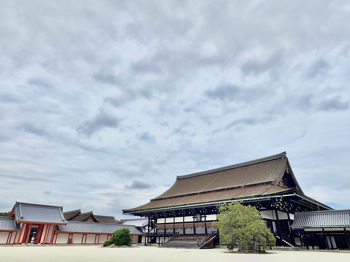 TKM0871255's tweet photo. 京都御所 https://t.co/sz6Wdfr5fd
