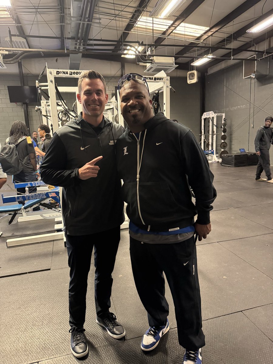 LaVergne_FB's tweet photo. Special thanks to @CoachAJReisig  from @MT_FB  for stopping by to see some of our guys! https://t.co/5Jpn3smBsX