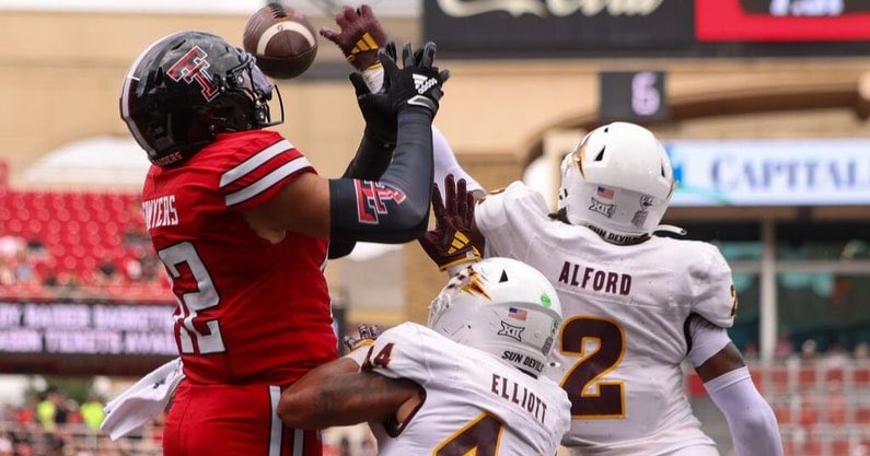 Will #TexasTech stay undefeated after a tough trip to Tempe tomorrow? The RRS staff gives their predictions for Texas Tech @ Arizona State #GunsUp #WreckEm

➡️ on3.com/sites/red-raid…