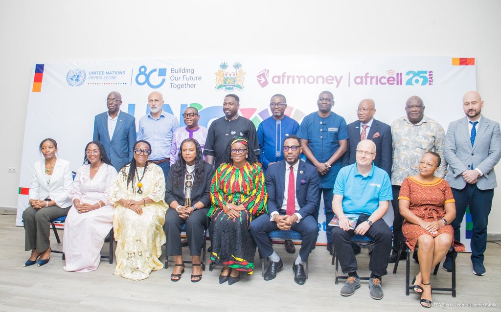 UNFPASierraleon's tweet image. Today, @UNFPA joined @UNinSierraLeone and fellow UN agencies for a press conference marking #UNat80. 

RC @Swakana99, our Rep @Kunleaden &amp;amp; other UN heads reflected on the @UN’s collective support to Sierra Leone’s national priorities through the #CooperationFramework. 🇺🇳🤝🏾🇸🇱

1/2