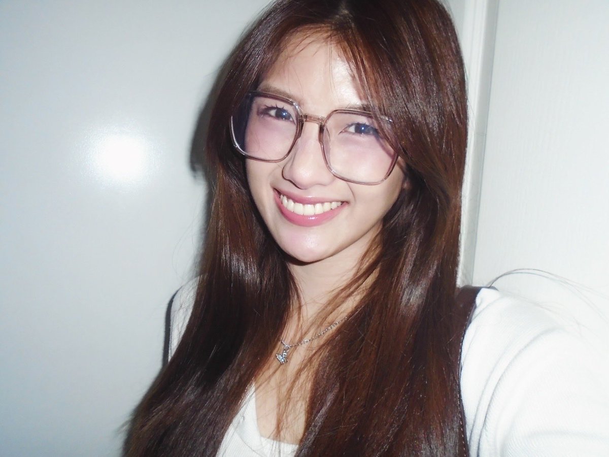 ChariceHermoso's tweet photo. Hi https://t.co/jpdkQN3D9s