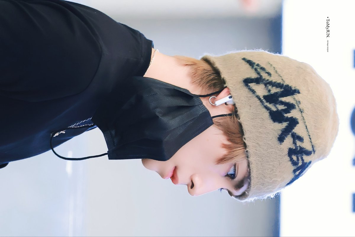 ToMyJUN0808's tweet photo. 251017 GMP

#샤오쥔 #XIAOJUN #肖俊
#WayV #威神V https://t.co/0gaeUFD2vd