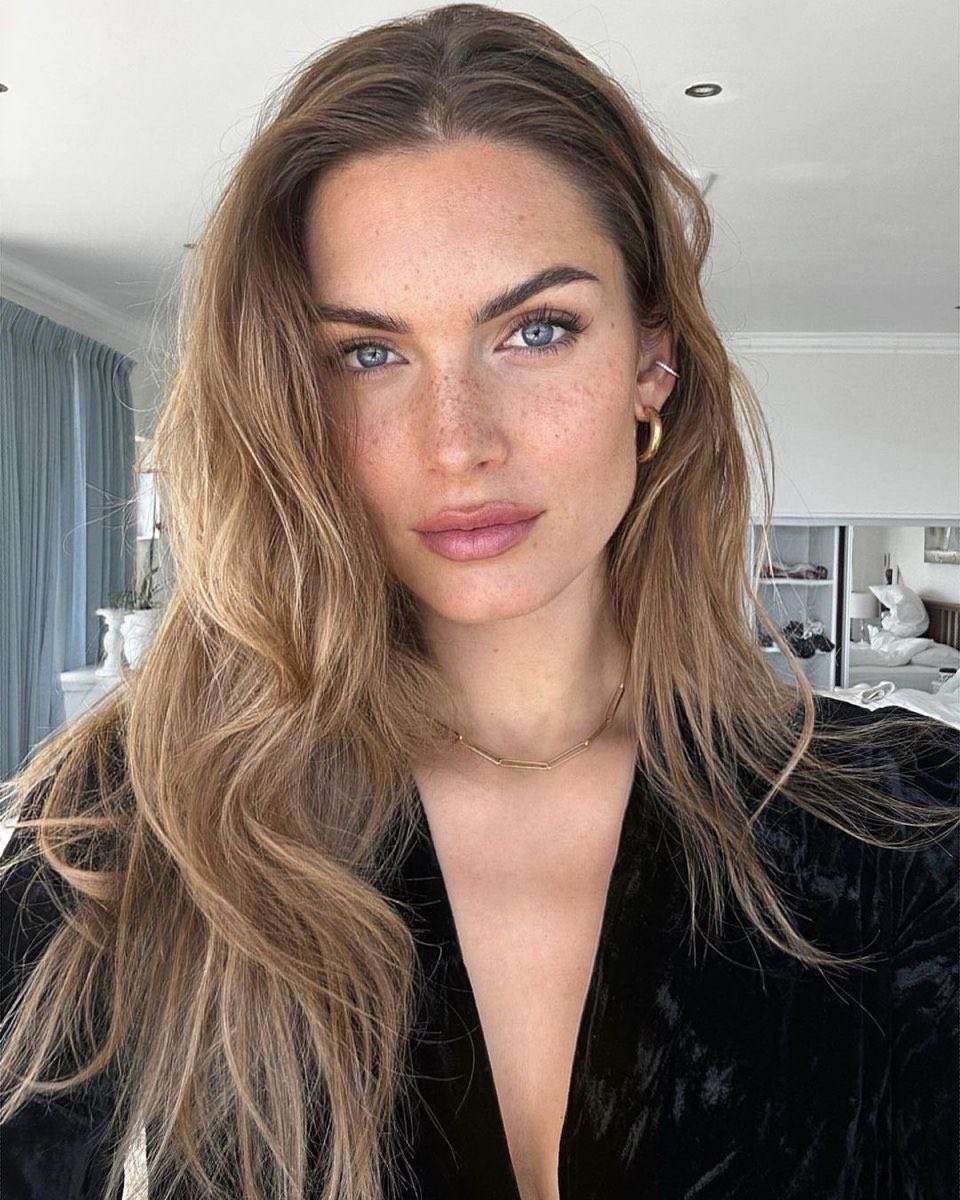 wolfieofspain's tweet photo. barbara sempre foi feyre, nestha (pra mim) sempre foi essa diva aqui https://t.co/i4SAvuFPTx