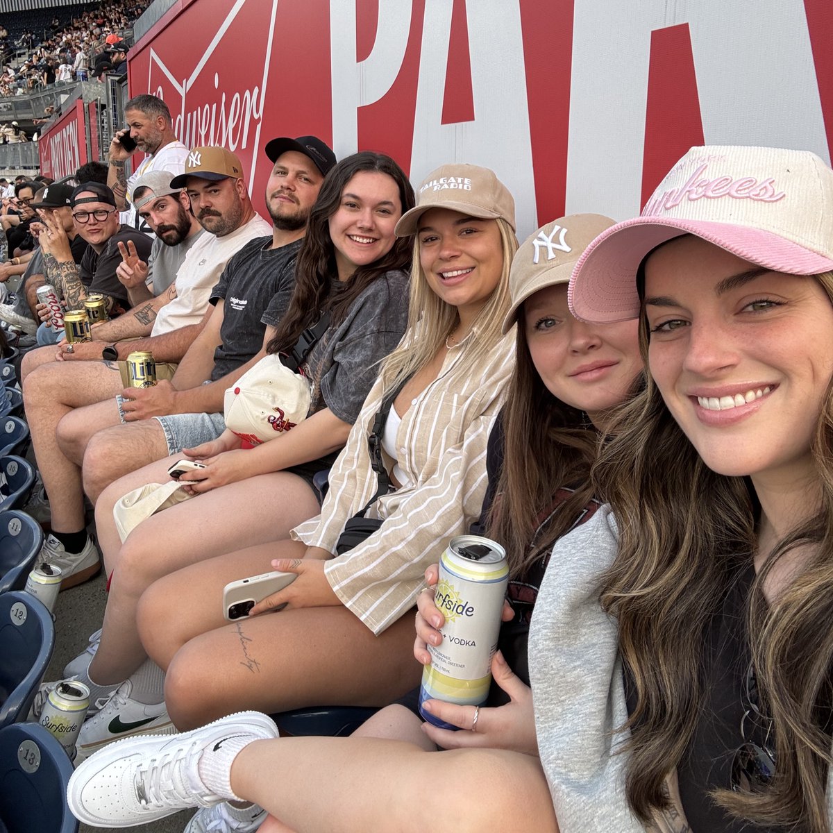 StphaniePerigny's tweet photo. Changer d'air avec les amis 😀 Quelles activités faites-vous avec vos amis pour vous changer les idées?  #trip #amis #plaisir #fun https://t.co/TzVu7fXL5b