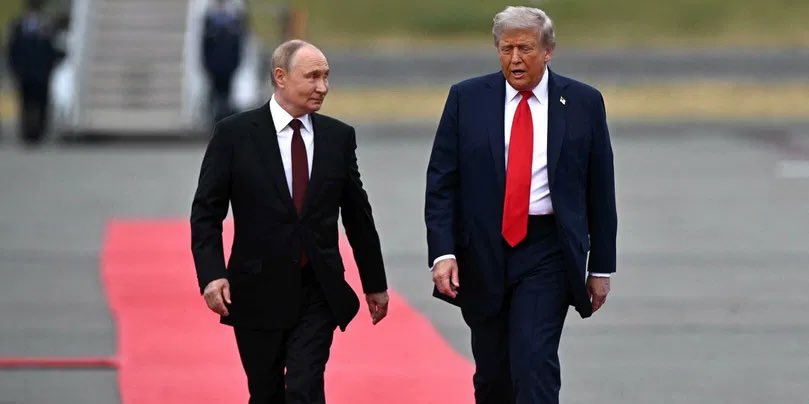 🔹Russie 🇷🇺- États-Unis 🇺🇸🔹

🚨Donald Trump annonce une deuxième rencontre avec Vladimir Poutine à Budapest !

Donald Trump a annoncé qu’il rencontrerait Vladimir Poutine à Budapest « dans les deux prochaines semaines. » dans un but de « mettre fin à la guerre ». 

⬇️THREAD⬇️