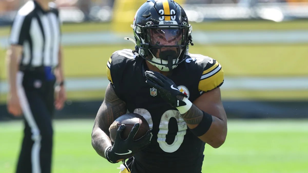 Jaylen Warren is a fantasy RB1 waiting to happen.

Has been inside the Top-12 RB’s in expected PPG all season long (Top-5; 18.9 expected PPG heading into this week).

Gets all of the carries (16/19 in WK7).

Is involved as a receiver (4+ receptions in 3/5 games).

19.8 fantasy