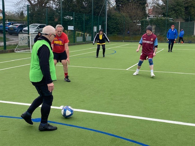 UNISEX OVER 60'S WALKING FOOTBALL TUES 12:30 OR FRI 13:30 AN HOUR OF FUN FITNESS AND NOSTALGIA! BOOK HERE -BOOKWHEN.COM/MPSPORTS #WalkingFootball #womenswalkingfootball #Over60 #footballerslife #RetirementLiving #activitiesforseniors #movemore #raring2gosolihull #StayActive