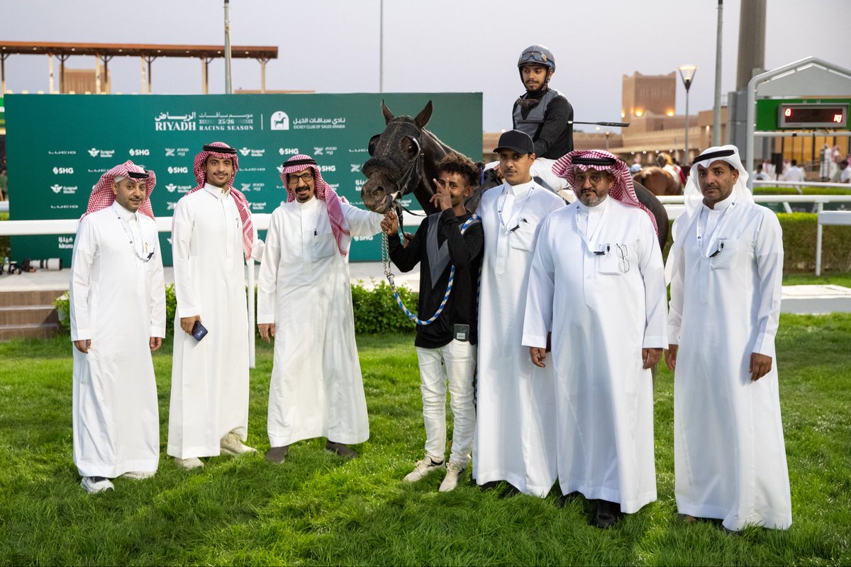 horsesnewsnet's tweet photo. #موسم_سباقات_الرياض
#الحفل_22
#الشوط_4
الفائز: رناح |أمريكا | ابن كارافاجيو
المالك: حمد فهد عبدالعزيز الجبر
المدرب: محمد الحمد
الخيال: احمد الطيار
الزمن: 1:18:32
المسافة: 1200 م
#صحيفة_الفروسية https://t.co/7DZ0KiPnYt