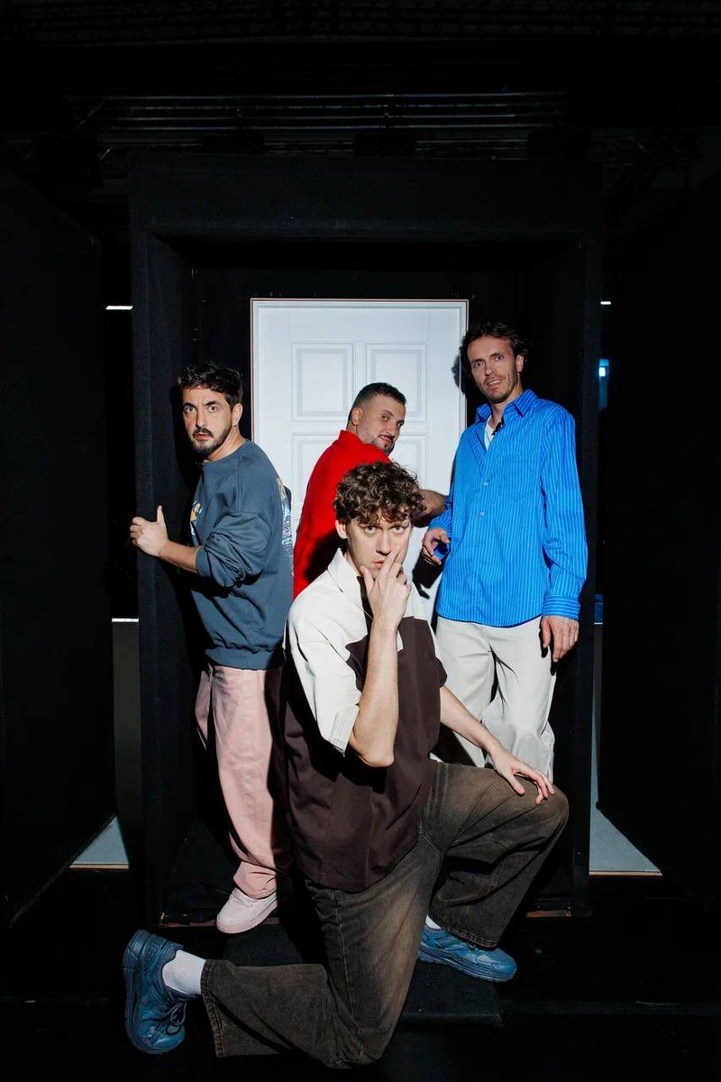 как же я люблю бэ тэ эс вот они слева направо намджун чонгук чингачгук гойко митич