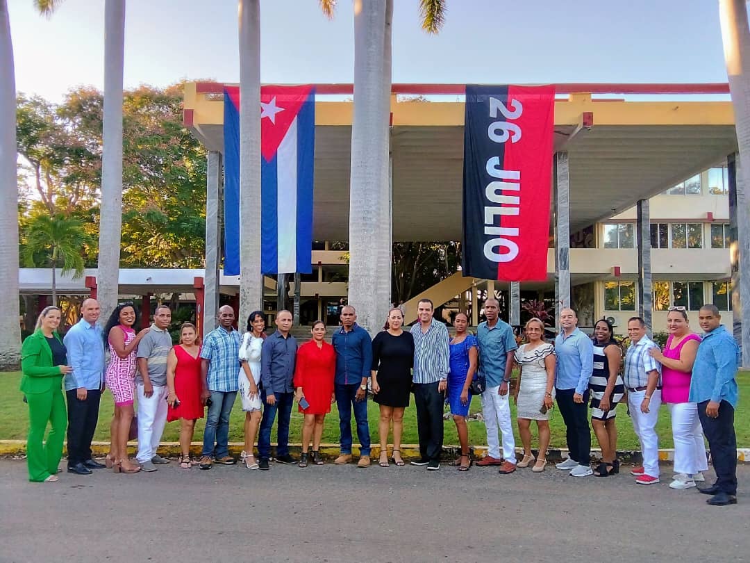 Listos para la clausura del Encuentro Internacional de Publicaciones Teóricas de Partidos y Movimientos de Izquierda.