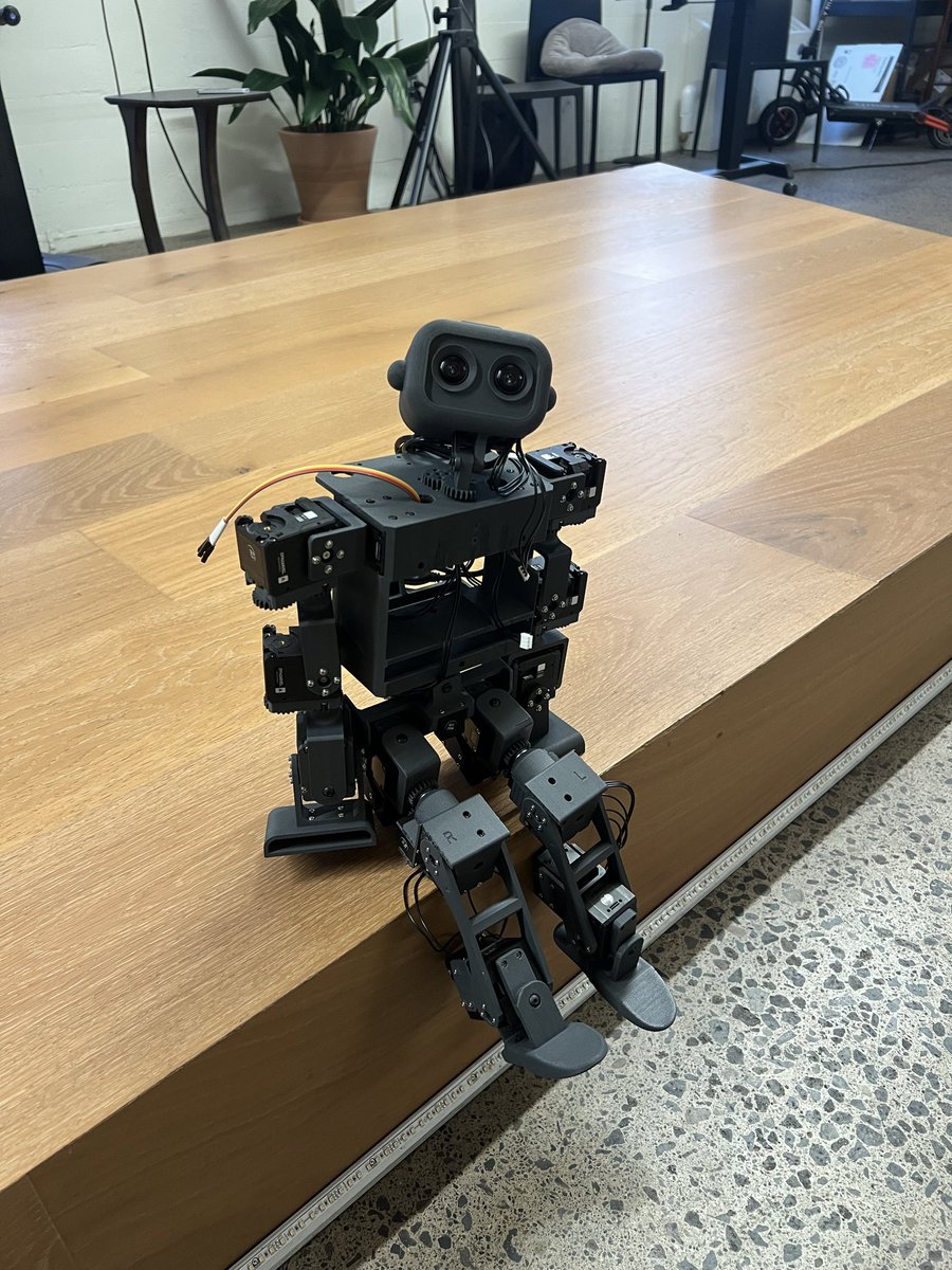 _raghuvamsi's tweet image. first of many humanoids to be built at @fdotinc