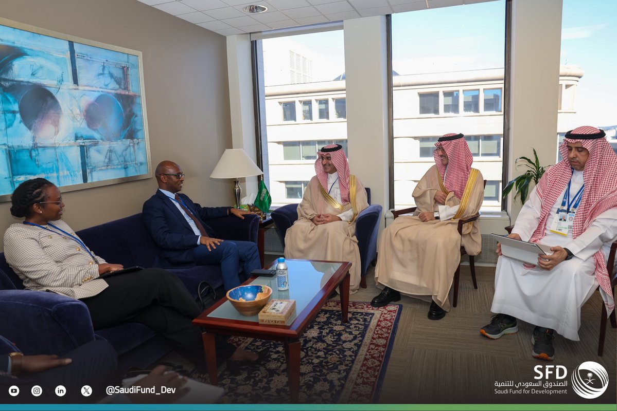 SaudiFund_Dev's tweet image. #WashingtonDC | On the sidelines of the 2025 Annual #WBGmeetings & #IMFMeetings, #SFD CEO Mr. Sultan Al-Marshad met with, the Minister of Finance and Economic Planning of the Republic of Rwanda H.E. Yusuf Murangwa. During their meeting, ways to enhance development cooperation…