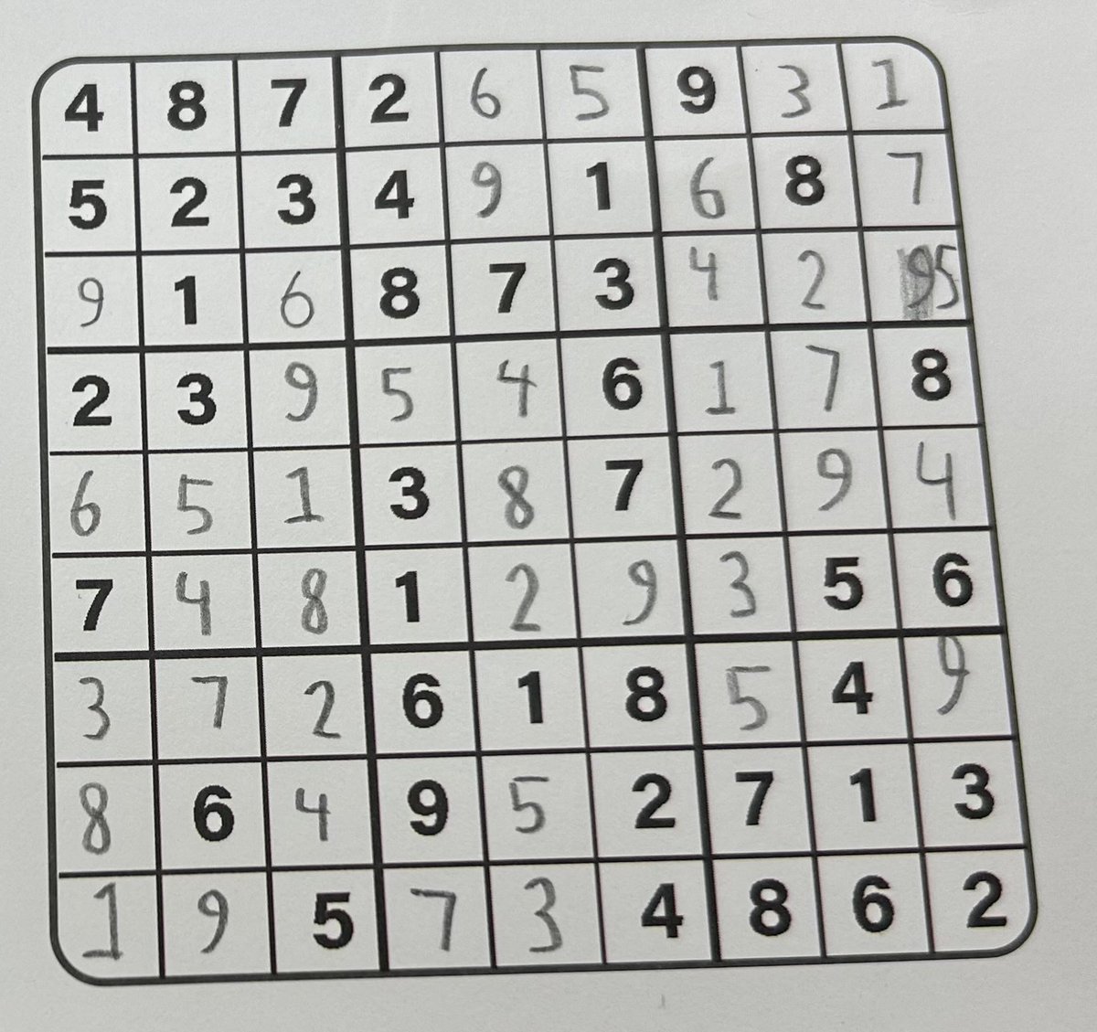 FrosTeeBee's tweet photo. Just completed a Sudoku puzzle for the first time ever #awesomesause https://t.co/Gf5OZ3jVPg