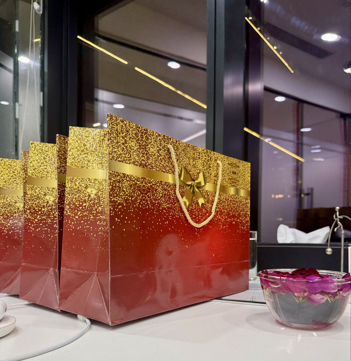 Wrapped up the Mumbai meetings, landed in Delhi, changed into ethnic wear😅 reached the office, and ended the day with Diwali puja with the team 🪔Long day, but a good one :)