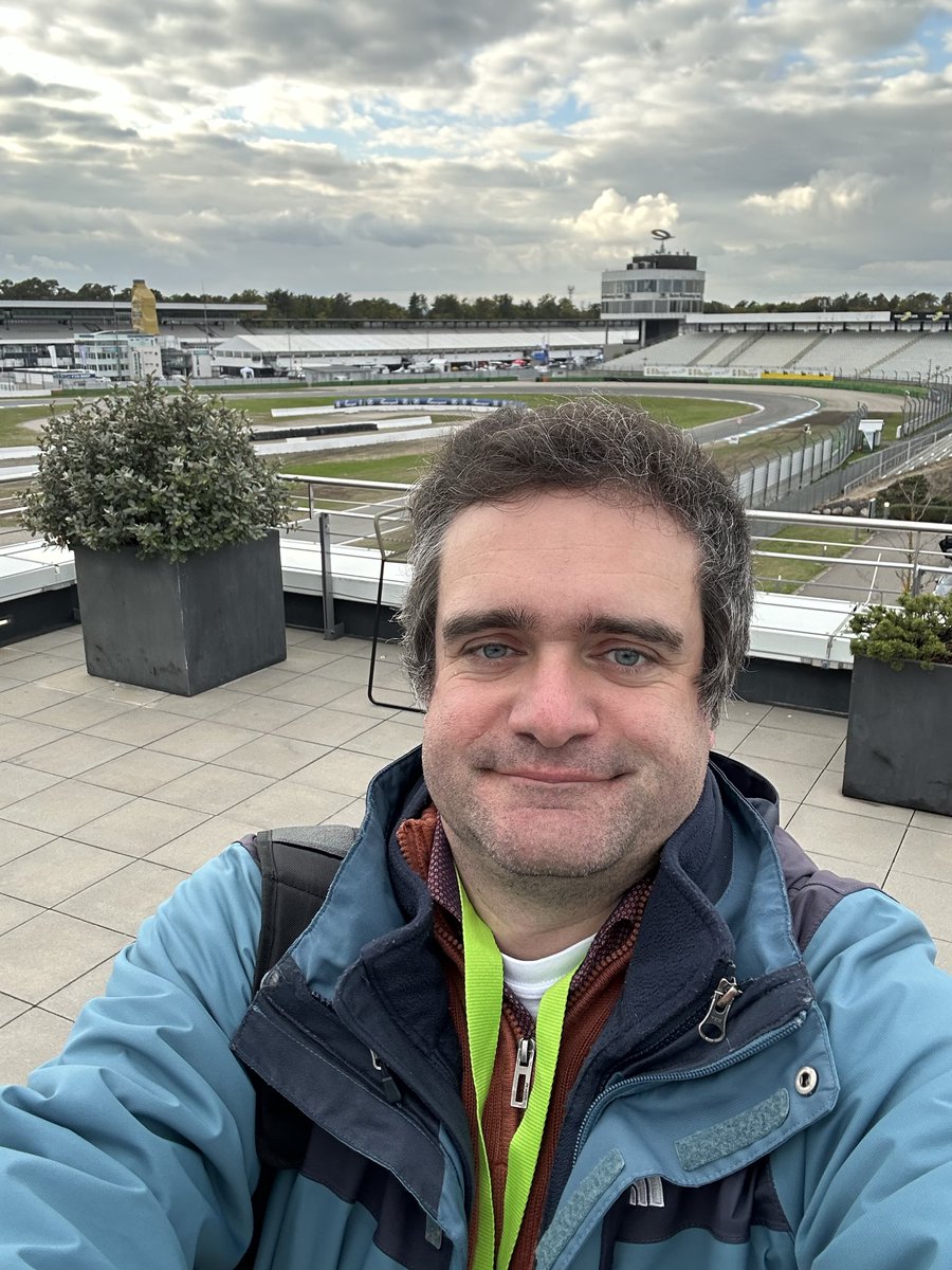 _tho_'s tweet photo. B2Professionals Night bei Porsche am Fachbesuchertag des #e4testival auf dem Hockenheimring. https://t.co/I6cdG82yNA