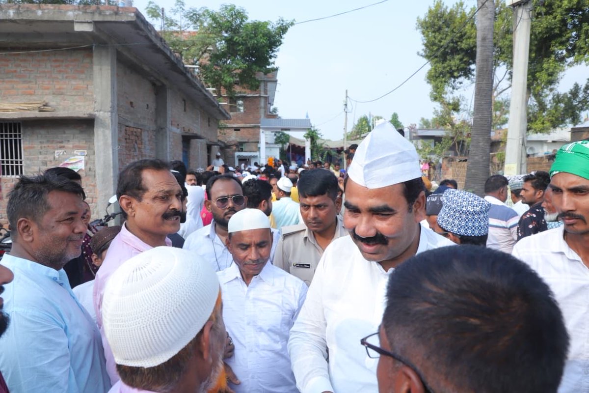 IMansuriRJD's tweet image. हरदम, हरक़दम काँटी विधानसभा क्षेत्र के जनता-जनार्दन के साथ !
काँटी की जनता-जनार्दन का स्नेह, प्रेम, आशीर्वाद और विश्वास मेरे लिए सबसे बड़ी ताक़त है।
हर सुख-दुख, हर संघर्ष, हर यात्रा में आपने जो समर्थन और अपनापन दिया, वही मेरी सबसे बड़ी पूँजी है।
मैंने हमेशा यह संकल्प लिया है कि…