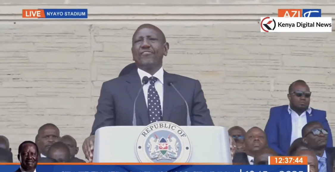 Jesseabisheck's tweet photo. A like for Uhuru Kenyatta 
Retweet for William Ruto 

Babu uhunye Maurice ongeta https://t.co/Qv2HW8wBEZ