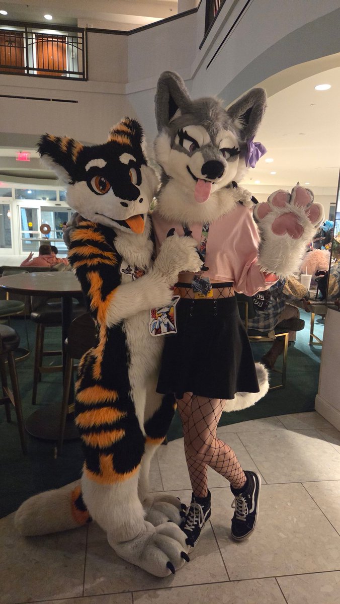 I met the legendary <a href="/SilySox/">Sox</a> at ACFI! I loved your panel and hope I see you at AnthroExpo! :3c