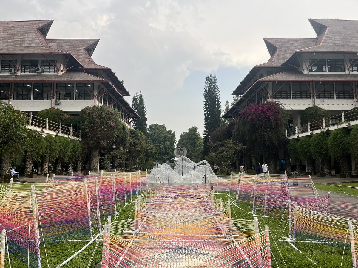 chaettah's tweet image. h-1 @PasarSeniITB :] 🌺