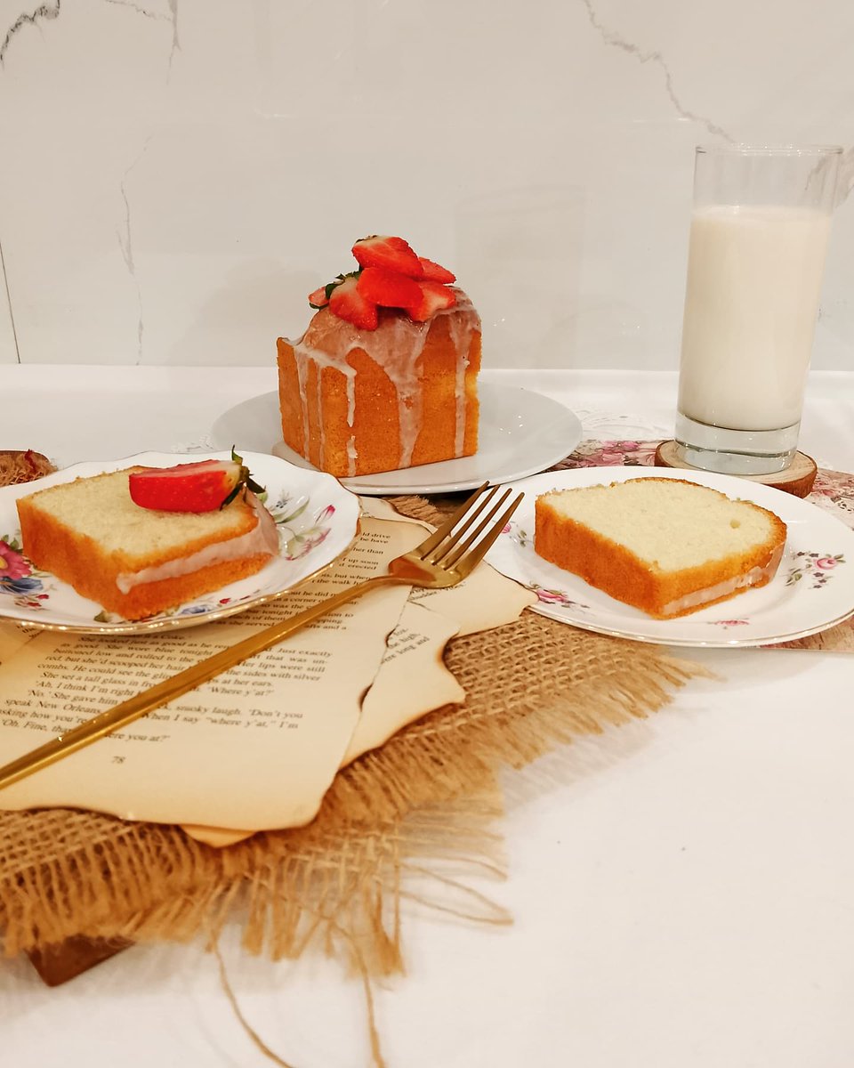 TabaqIqra's tweet image. Vanilla pound cake| tea cake ❤️
#homebaking #baker #bakery #photograghy