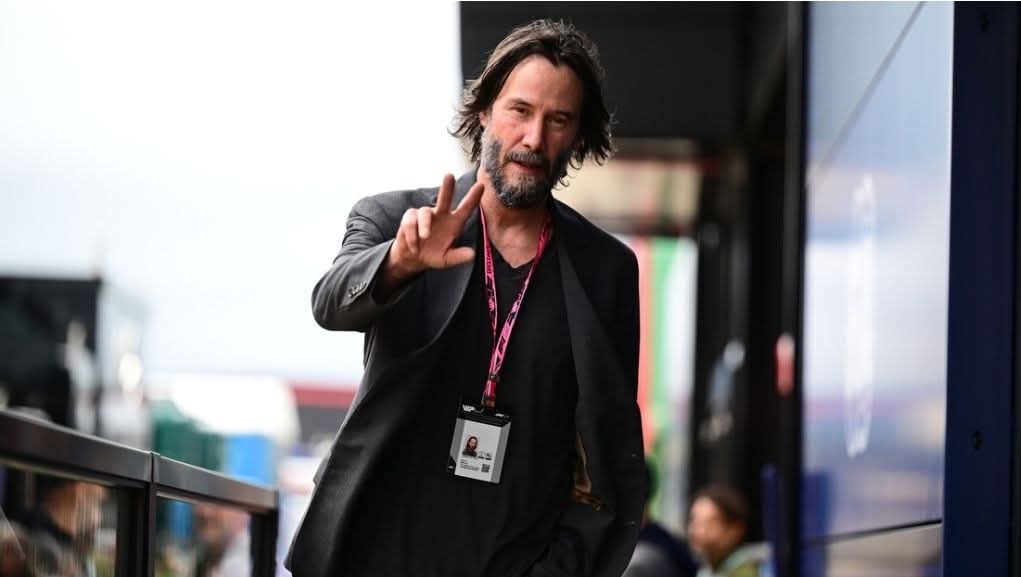 radio580nic's tweet image. 📌 #KeanuReeves aconsejó descansar antes de tomar decisiones importantes, destacando la importancia del reposo en la vida. Lo hizo en una entrevista en el pódcast #NewHeights, donde reflexionó sobre su carrera y la saga '#Matrix'. #Radio580