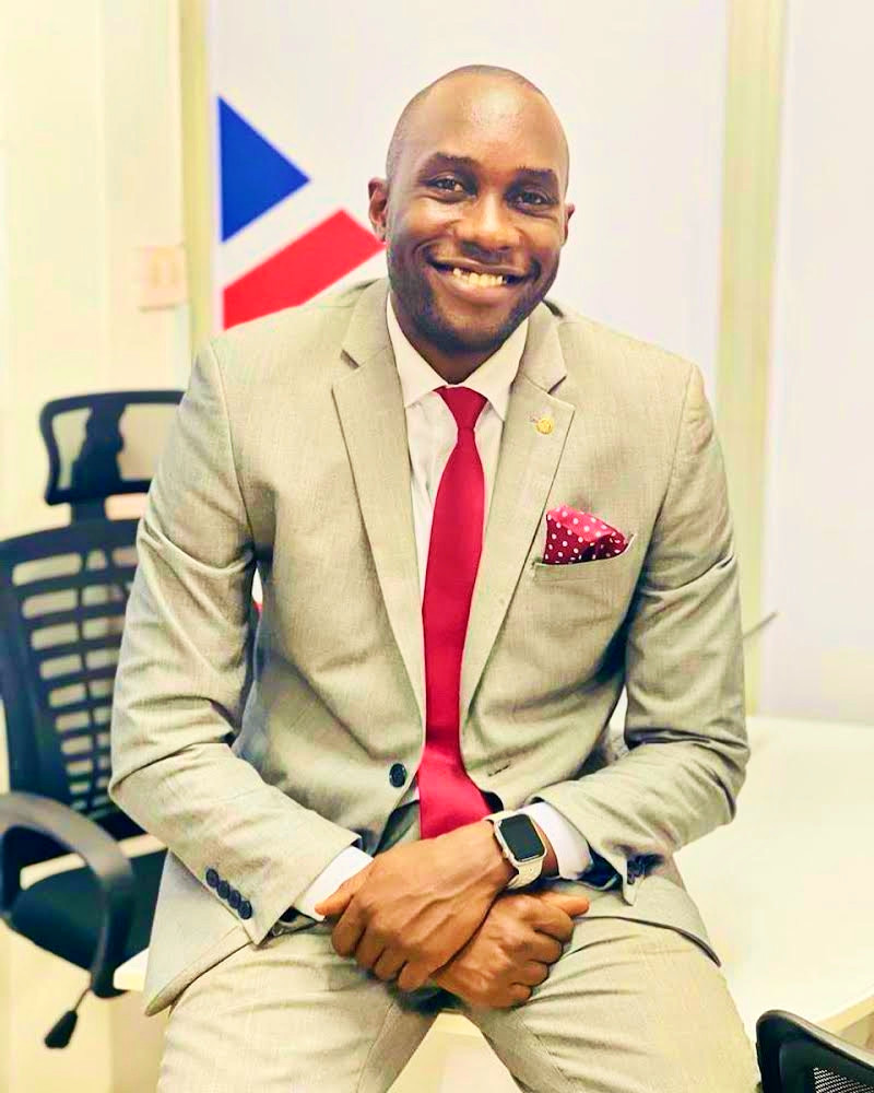 Im grateful for so many tings in my life and among them; the gift of life, love, faith, family, friends, mentors, sponsors, accountability partners, the community. I may not get everything right but share what I've learned through the years with you all, thank you.

IO