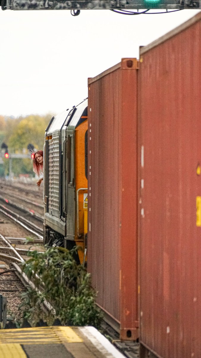 Lovely to see Bess On 4M46 Today Down At Eastleigh 

Ps thanks for the 2 tone 

Copyright Harry Bulmer