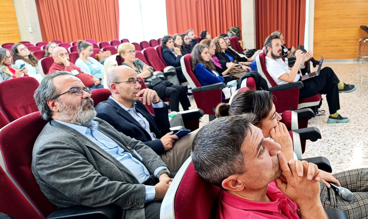 ACBiotecnologia's tweet photo. @jaime_delbarrio Despedimos #BioComunica25: resumen de Bárbara Zungri, secretaria de nuestra Junta. 

Gracias de nuevo a @idibgi e @iasgirona por acogernos, a Hipra y @BayerEspana por su apoyo, y a todas las personas -ponentes y asistentes- que nos habéis acompañado.

Qué buen día hemos pasado. https://t.co/t6y3kbRWuk