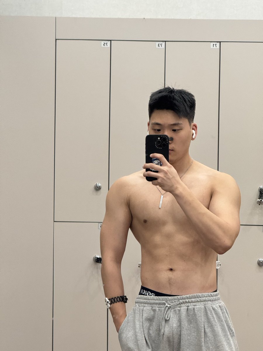 Point__E's tweet image. 흐아…면접 보기 2시간 전이야 지금ㅜ