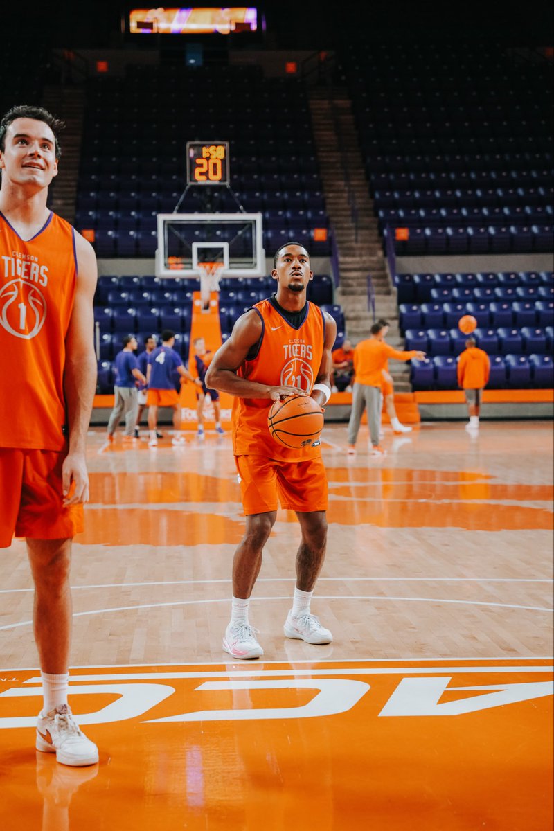 Clemson Basketball tweet media