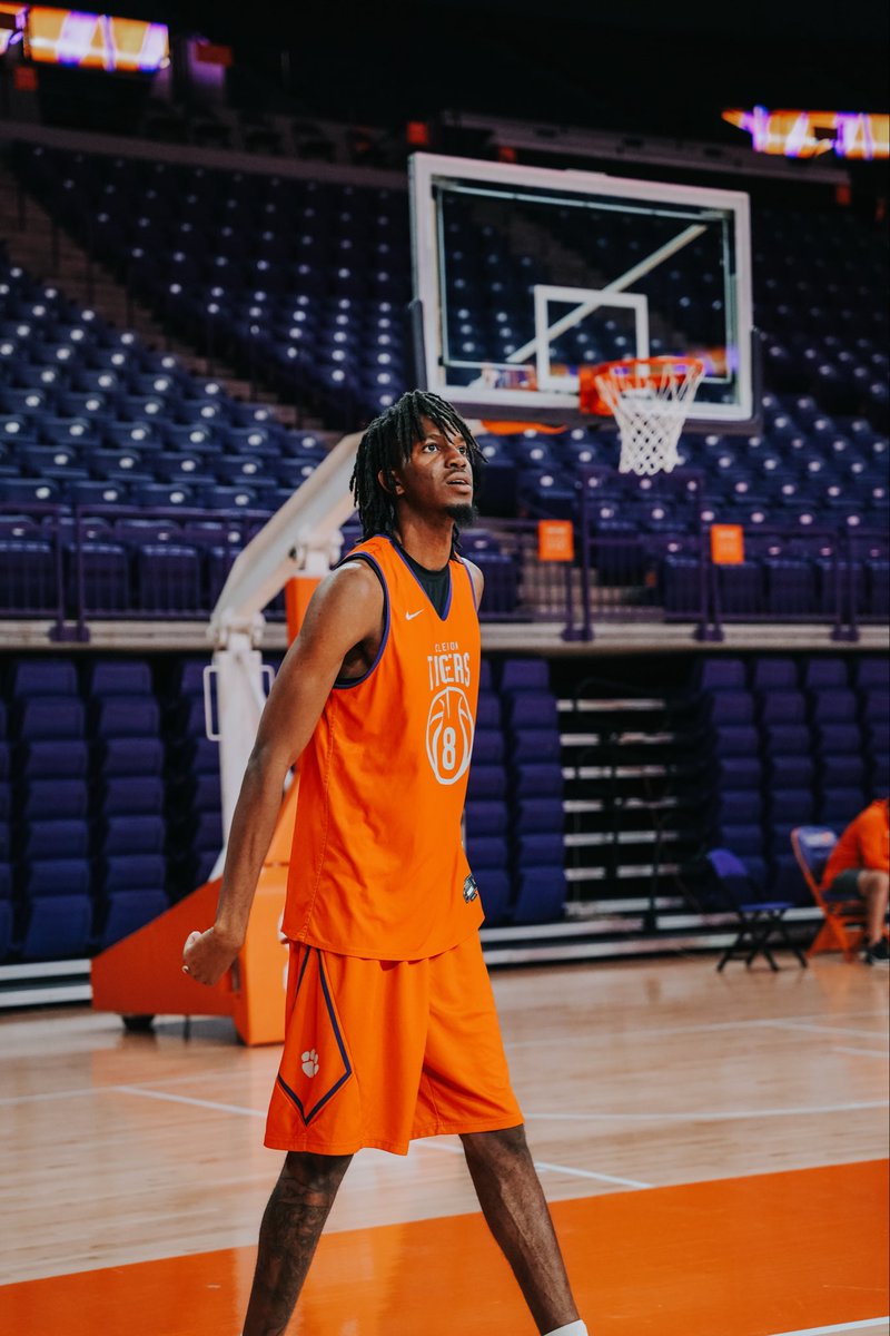 Clemson Basketball tweet media