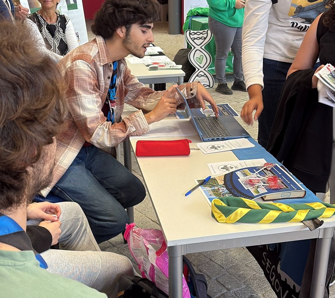 Durante la mañana de ayer, participamos en la feria de voluntariado de la UVA junto a <a href="/GS7Picos/">GS Siete Picos</a>