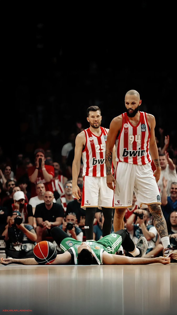 Τι πουτσα θα φατε και φετος δε λεγεται.

Στα αρχιδια μου η Ευρωλιγκα μονο αυτους να ΓΑΜΑΤΕ στο τελευταιο τους αθλημα.

Θα το γυρισετε σε Σνουκερ γυναικων ρε μαλακες.
Θα σας το κοψει ο Εβαν.
#OlympiacosBC