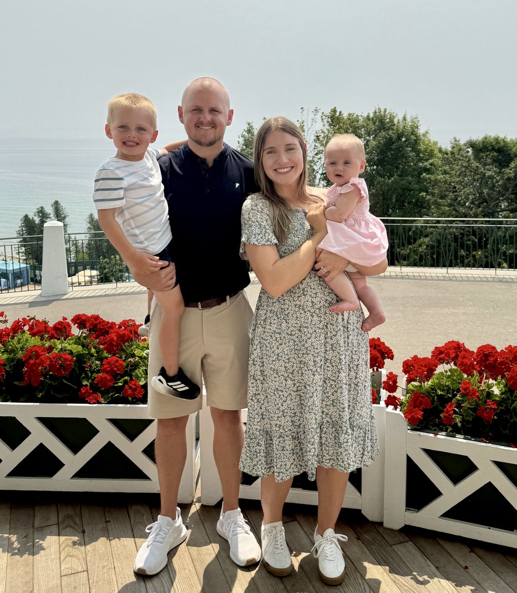 Happy 5th wedding anniversary to AU Baseball alum Josh Blancet and his wife Hannah! 💍💜
Wishing you both a great day celebrating five years of love, laughter, and life together! #AUBrothers4Life