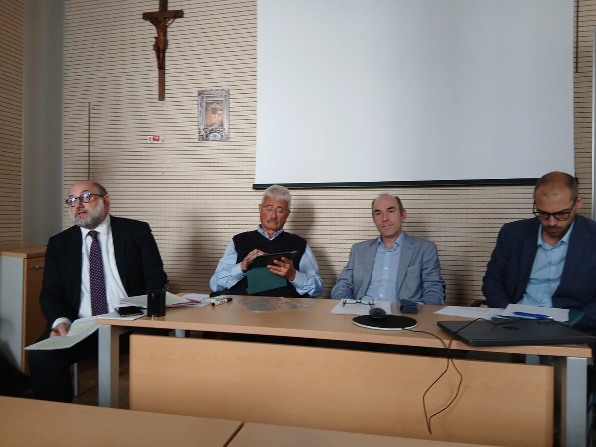 📢 Hoy y mañana tiene lugar en Venecia 🇮🇹 el Simposio Anual <a href="/SoFiC_es/">Sociedad de Filósofos Cristianos - SoFiC</a>, coorganizado por <a href="/CeuAyala/">Instituto CEU de Humanidades Ángel Ayala</a>

🗣️Partician entre nuestros profesores del área de Filosofía: Jaime Vilarroig <a href="/uchceu/">Universidad CEU UCH</a> <a href="/CienciaUCHCEU/">Ciencia CEU UCH</a> <a href="/prensaUCHCEU/">Prensa CEU UCH</a> y <a href="/AntonioPias2/">Antonio Piñas</a> <a href="/USPCEU/">Universidad CEU San Pablo</a> <a href="/uspceumedicina/">USPCEU Medicina</a>

filosofiasofic.com/programa-vii-s…