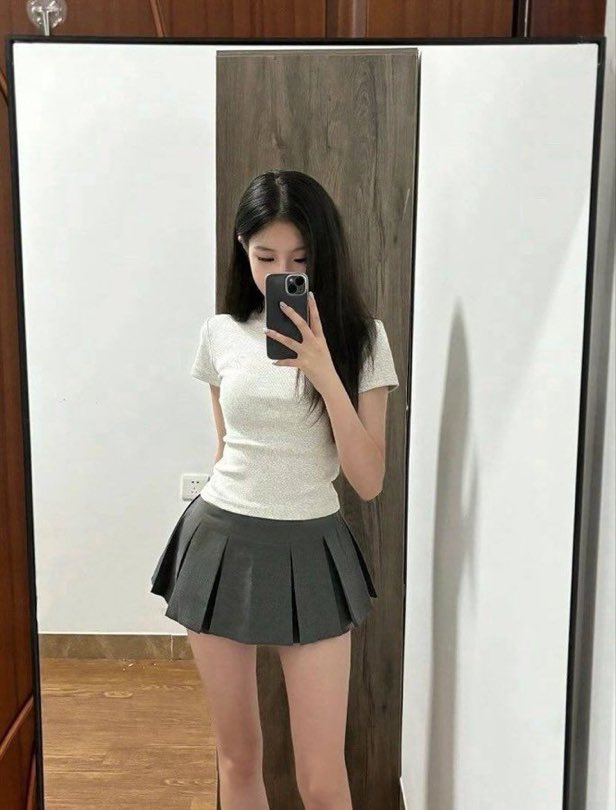 A muốn ngâm xúc xích k