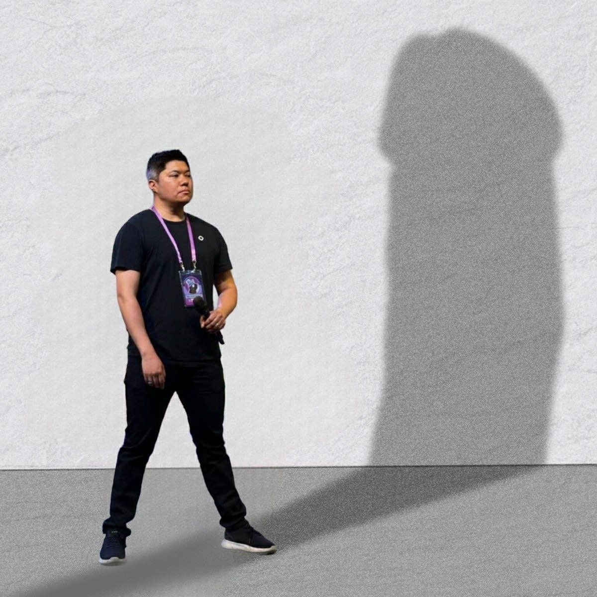 Like all testers, my $MON allocation looks like the shadow of Monad's co-founder in this photo.
 #Monad #MonadScam #scamonad