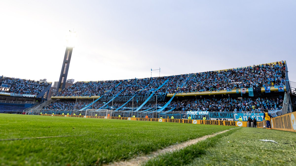 Belgrano's tweet photo. ¡VENTA DE ENTRADAS PARA COPA ARGENTINA! 🏆🇦🇷

ℹ️ #Belgrano informa que los días lunes 20 y martes 21 de octubre se realizará la venta de entradas para el partido de Semifinal de @Copa_Argentina, ante Argentinos Juniors, que se jugará el próximo jueves 23/10 a las 21:10 hs en el Estadio Gigante de Arroyito de la ciudad de Rosario, Santa Fe.

🎟️ La venta será en las boleterías del Gigante de Alberdi (calle Orgaz), en el horario de 11 a 18 hs.

🗓️ Lunes 20/10: Exclusivo para socios/as. Cada persona podrá adquirir una entrada por carnet, sin ser necesaria la presencia del titular del mismo, con un máximo de cinco entradas por compra.

🗓️ Martes 21/10: Venta del remanente, para socios/as y público en general.

Precios:
Popular Norte: $50.000
Platea del Río: $80.000