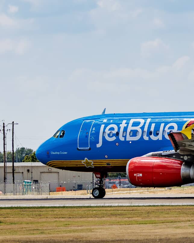 AustinAirport's tweet image. We have officially been blessed by the one and only Super Mario. We’re feeling invincible already. 🌟

📸 v01ce on IG
#flyaustin #planespotter #aviation #supermario #nintendo