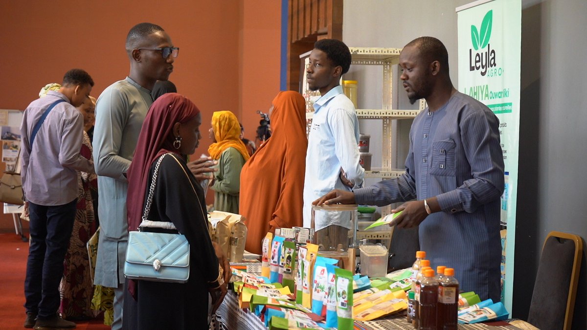 Ouverture officielle de #NiameyAgrobusinessDays !
Le #FONAP participe, aux côtés des PME accompagnées, pour valoriser le potentiel économique et commercial des entreprises locales.
Un engagement fort pour l’#entrepreneuriat et l’#agrobusiness au Niger 🇳🇪