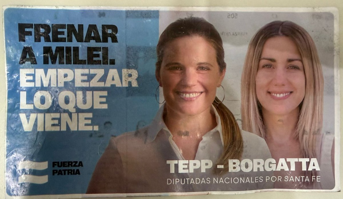 TraductorTeAma's tweet photo. Con razón los kukas esconden a Agustín Rossi en las boletas.
Es impresionante que sean todos agentes venezolanos en esa lista.
Los afiches ponen al marido de la primera y a la tercera de la lista jajjaja
Rossi va segundo pero lo tienen escondido. https://t.co/qzdUdrDG6b