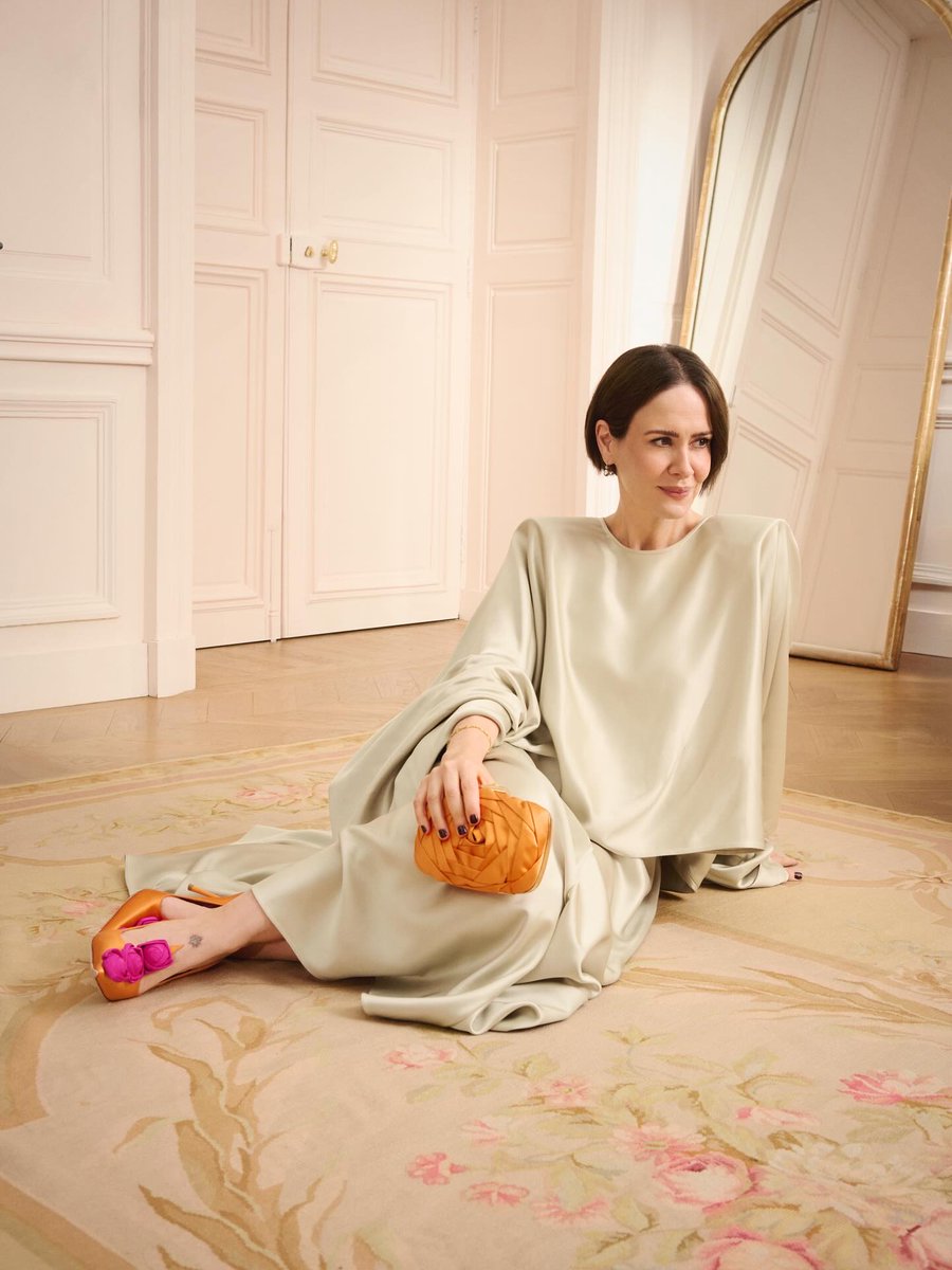 BraSarahPaulson's tweet image. Novas fotos de Sarah Paulson para Roger Vivier