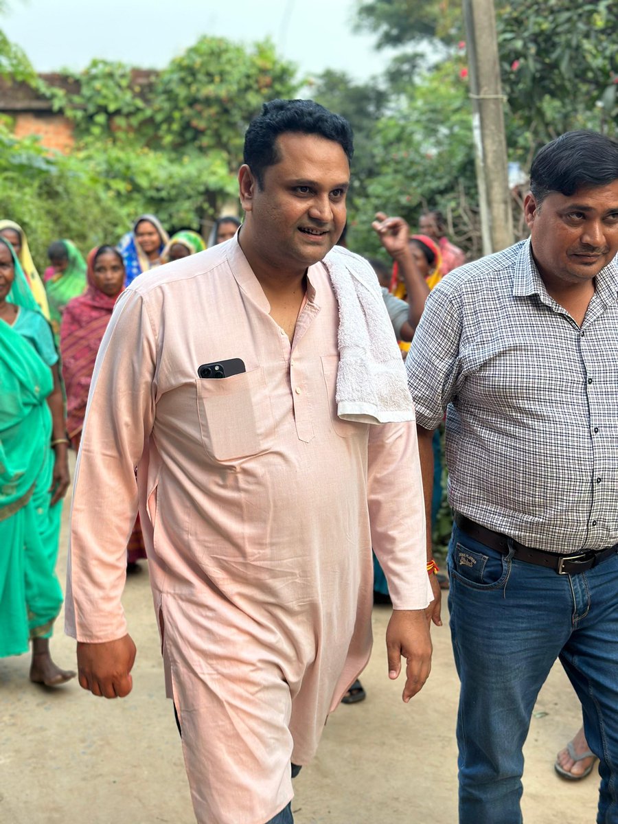 umeshpatelcgpyc's tweet image. आज अपने विधानसभा क्षेत्र के रायगढ़ विकासखंड अंतर्गत ग्राम ननसिंया और छुहीपाली में जनसंपर्क कर लोगों से भेट मुलाकात किया। इस अवसर पर ग्राम ननसिंया के उरांव पारा मोहल्ला में और धरमखूंटा के पास विधायक मद से निर्मित छज्जायुक्त शेड निर्माण का लोकार्पण किया।