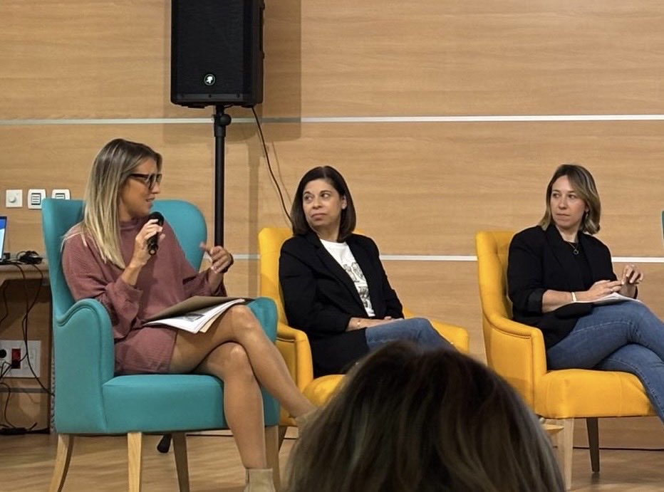 fhaviles's tweet photo. Una año más,asistimos a las Jornadas de Humanización de la Asistencia Sanitaria del Principado de Asturias

👏🏻 Nuestra enhorabuena a las áreas premiadas🥇, III y VIII por la implantación de unas mejoras tan interesantes para la atención sanitaria de la ciudadanía

#humanización https://t.co/iJPM0KnGgY